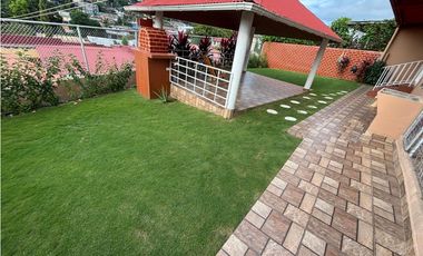 EL BOSQUE / 469M / 3 HABITACIONES / PATIO CON BOHIO / DEBAJO AVALUO