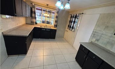 EL BOSQUE / 469M / 3 HABITACIONES / PATIO CON BOHIO / DEBAJO AVALUO