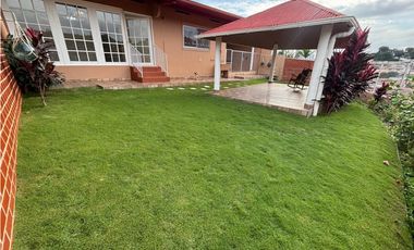 EL BOSQUE / 469M / 3 HABITACIONES / PATIO CON BOHIO / DEBAJO AVALUO