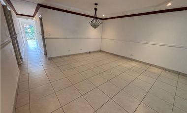 EL BOSQUE / 469M / 3 HABITACIONES / PATIO CON BOHIO / DEBAJO AVALUO