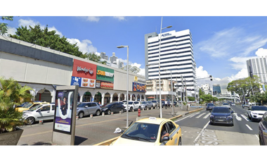 VIA ESPAÑA / FRENTE METRO IGLESIA DEL CARMEN / 90M / PLANTA BAJA JC