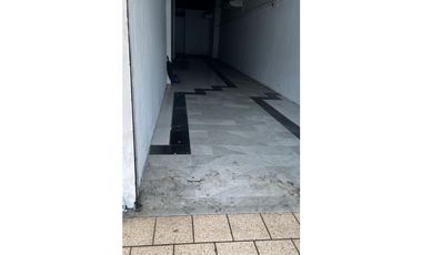 VIA ESPAÑA / FRENTE METRO IGLESIA DEL CARMEN / 90M / PLANTA BAJA JC