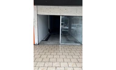 VIA ESPAÑA / FRENTE METRO IGLESIA DEL CARMEN / 90M / PLANTA BAJA JC