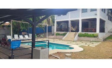 NUEVA GORGONA / 1150M / 3 HABITACION / 5 PARKING / PISCINA / AMOBLADA