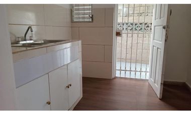 CERRO VIENTO / 294M / 3 HABITACIONES / AMPLIO PATIO TRASERO JC