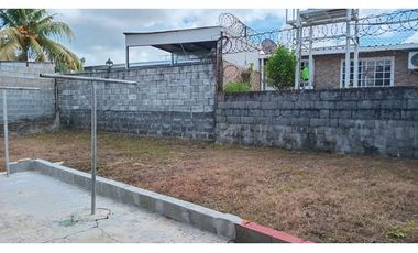 CERRO VIENTO / 294M / 3 HABITACIONES / AMPLIO PATIO TRASERO JC