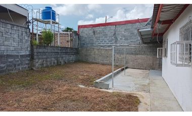 CERRO VIENTO / 294M / 3 HABITACIONES / AMPLIO PATIO TRASERO JC