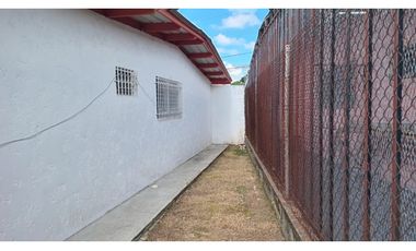 CERRO VIENTO / 294M / 3 HABITACIONES / AMPLIO PATIO TRASERO JC