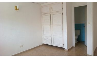 CERRO VIENTO / 294M / 3 HABITACIONES / AMPLIO PATIO TRASERO JC