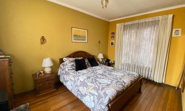 Se vende exclusiva casa Rafael Sotomayor, Stgo