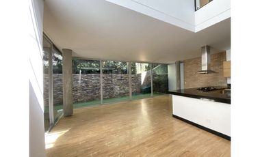 Casa en Arriendo en Envigado El Atravesado