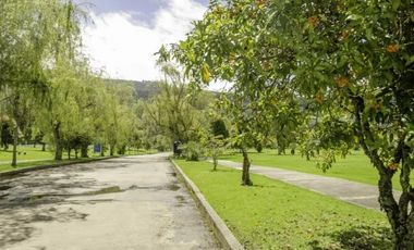 LOTE DOBLE - JARDINES DE PAZ CZ9223