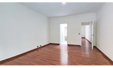 Vendo o arriendo casa recién remodelada cerca al Tesoro