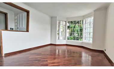 Vendo o arriendo casa recién remodelada cerca al Tesoro