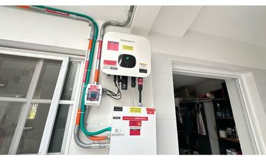 MODERNA CASA CON SISTEMA DE PANEL SOLAR Rodadero Reservado-060-