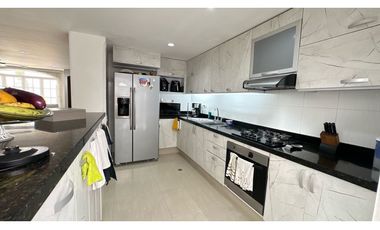 MODERNA CASA CON SISTEMA DE PANEL SOLAR Rodadero Reservado-060-