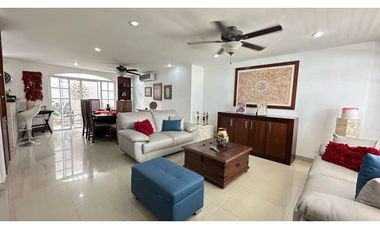 MODERNA CASA CON SISTEMA DE PANEL SOLAR Rodadero Reservado-060-