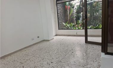 SE ARRIENDA LOCAL EN EL CENTRO