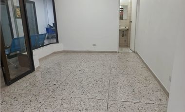 SE ARRIENDA LOCAL EN EL CENTRO