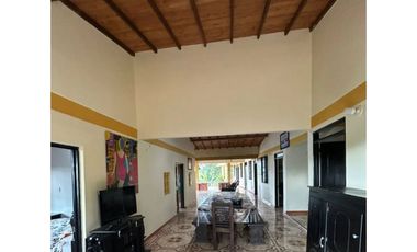 SE VENDE FINCA EN ALCALA