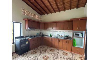 SE VENDE FINCA EN ALCALA