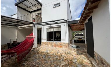 Venta de Casa en Unidad cerrada en el Retiro