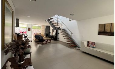 Venta de Casa en Unidad cerrada en el Retiro