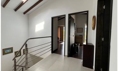 Venta de Casa en Unidad cerrada en el Retiro