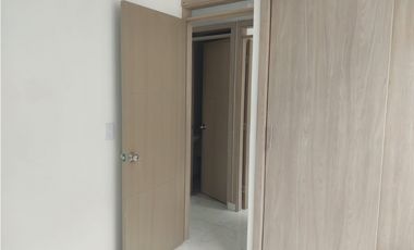 ALQUILO APARTAMENTO EN EL SECTOR LAGO LA PRADERA COD 9487402