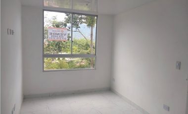 ALQUILO APARTAMENTO EN EL SECTOR LAGO LA PRADERA COD 9487402