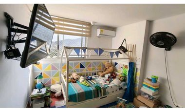 Apartamento con excelente vista cerca a Makro - 005