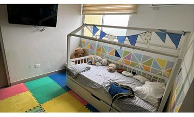 Apartamento con excelente vista cerca a Makro - 005