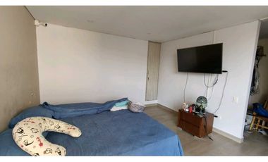 Apartamento con excelente vista cerca a Makro - 005