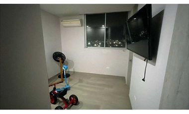 Apartamento con excelente vista cerca a Makro - 005