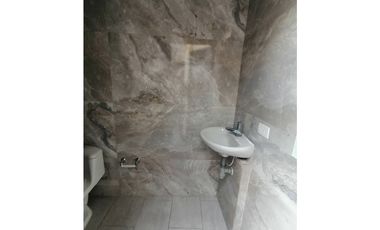 ARRIENDO CASA BARRIO GUAYAQUIL