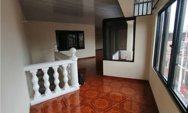 ARRIENDO CASA BARRIO GUAYAQUIL