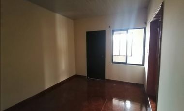 ARRIENDO CASA BARRIO GUAYAQUIL