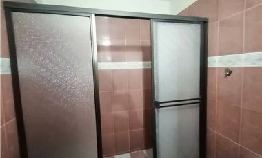 ARRIENDO CASA BARRIO GUAYAQUIL