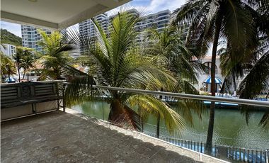 Se vende casa de 3 niveles cerca a la playa en Pozos Colorados