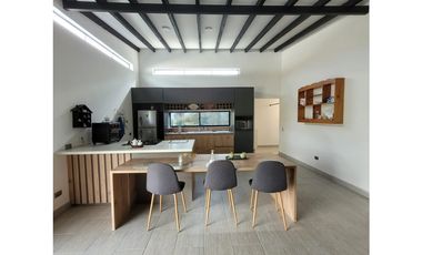 Se vende finca ubicada en el municipio de Marinilla Antioquia.