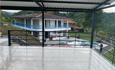 SE ALQUILA FINCA POR DIAS, 30 Personas ARABIA