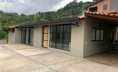 Arriendo Casa Finca en Envigado la Mina