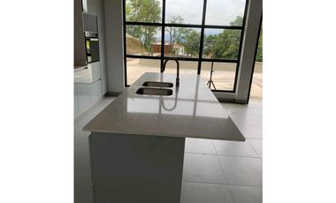 Arriendo Casa Finca en Envigado la Mina