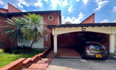 Casa en Arriendo en Envigado sector Benedictino