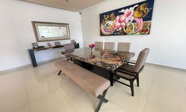 Residencia Moderna a un costado de Vista Hermosa