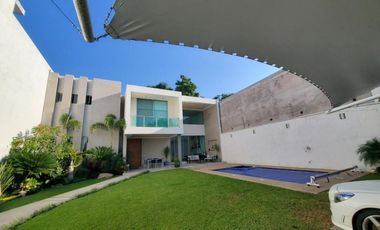 Residencia Moderna a un costado de Vista Hermosa