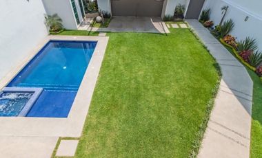 Residencia Moderna a un costado de Vista Hermosa