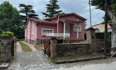 AT119. ICHO CRUZ CASA CON SALIDA DIRECTA AL RIO (6 PAX)