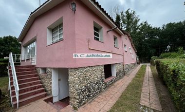AT119. ICHO CRUZ CASA CON SALIDA DIRECTA AL RIO (6 PAX)