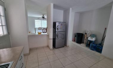 Casa en ALTABRISA, ubicación privilegiada, 3 recamaras, 2.5 baños, A/C, Cocina integral.